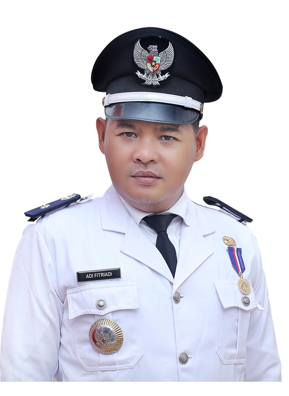 Foto Kepala Desa Adi Fitriadi