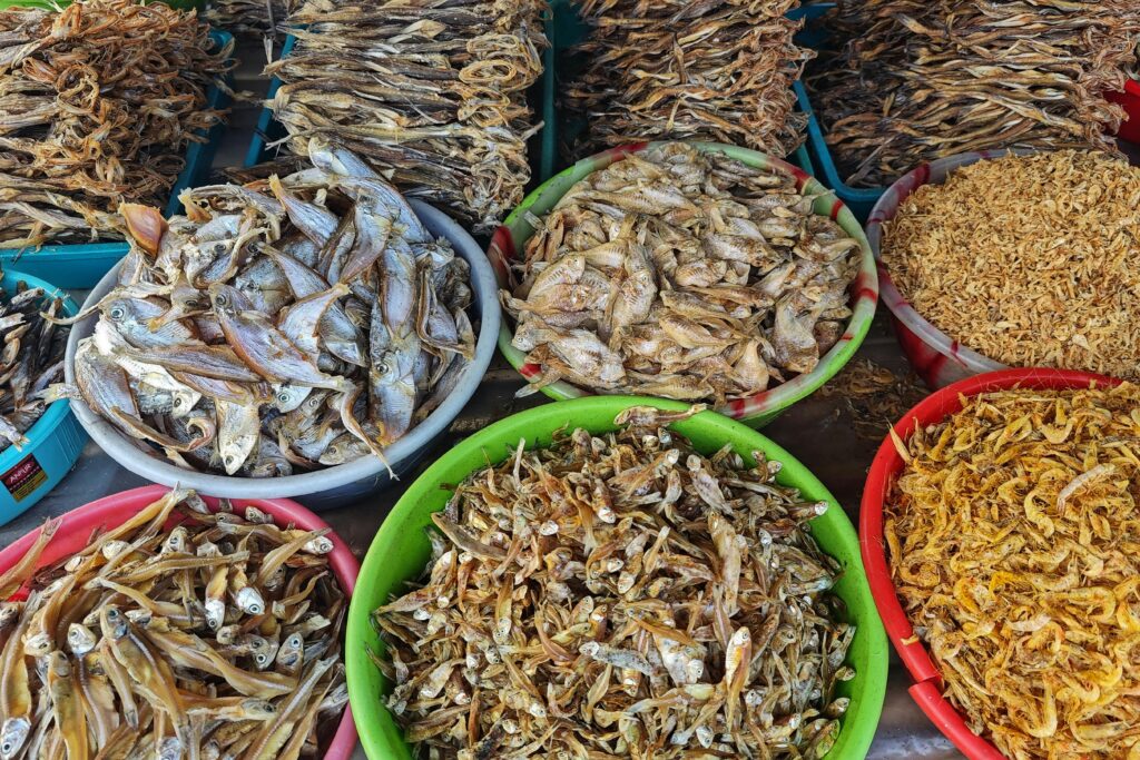 kuliner hasil laut desa pangandaran